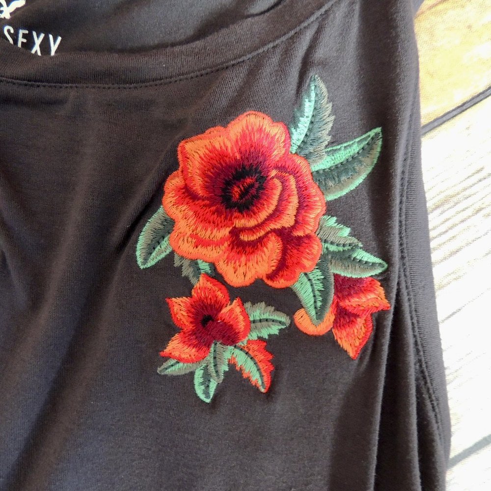 American Eagle Floral Embroidered Tank Top - Picture 4 of 5